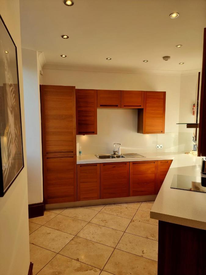Luxury 2 Bedroom City Centre Apartment With Panoramic Views And High Ceilings Aberdeen Esterno foto