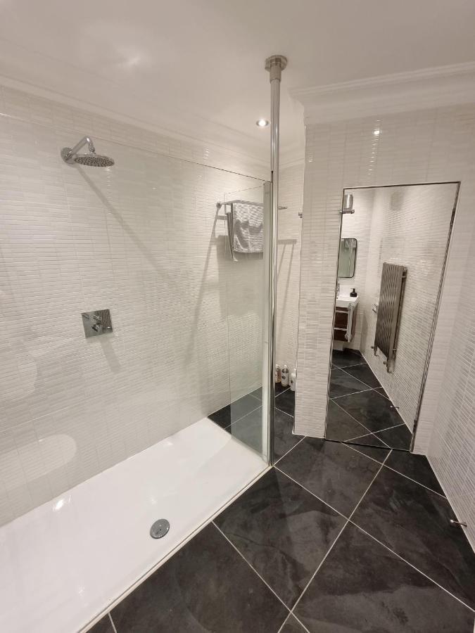 Luxury 2 Bedroom City Centre Apartment With Panoramic Views And High Ceilings Aberdeen Esterno foto