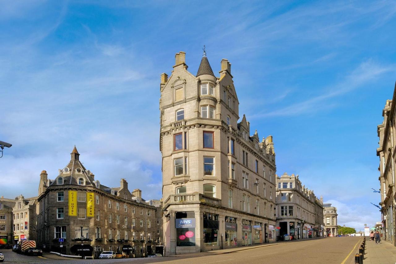 Luxury 2 Bedroom City Centre Apartment With Panoramic Views And High Ceilings Aberdeen Esterno foto