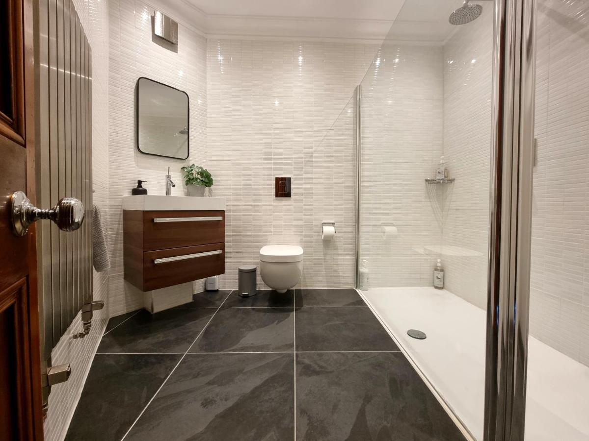 Luxury 2 Bedroom City Centre Apartment With Panoramic Views And High Ceilings Aberdeen Esterno foto